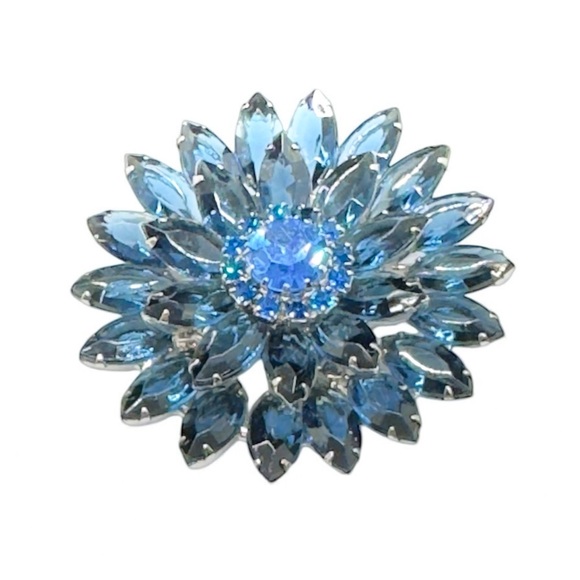 Vintage Unsigned Weiss Sapphire Blue Marquis Flower Brooch - Picture 3 of 6